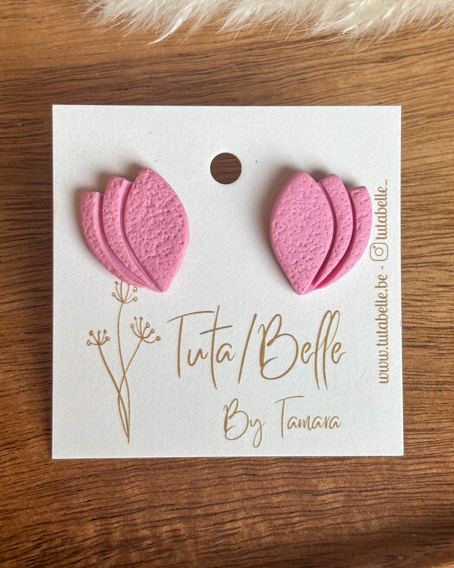 Tulip stud pink