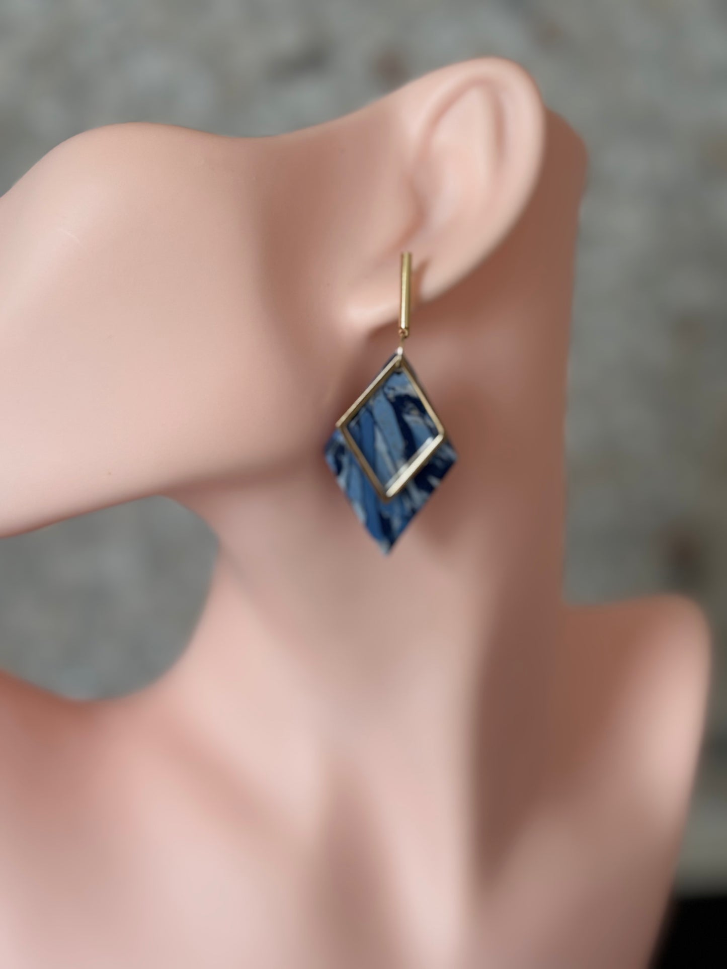 Elya Shiny shades of blue