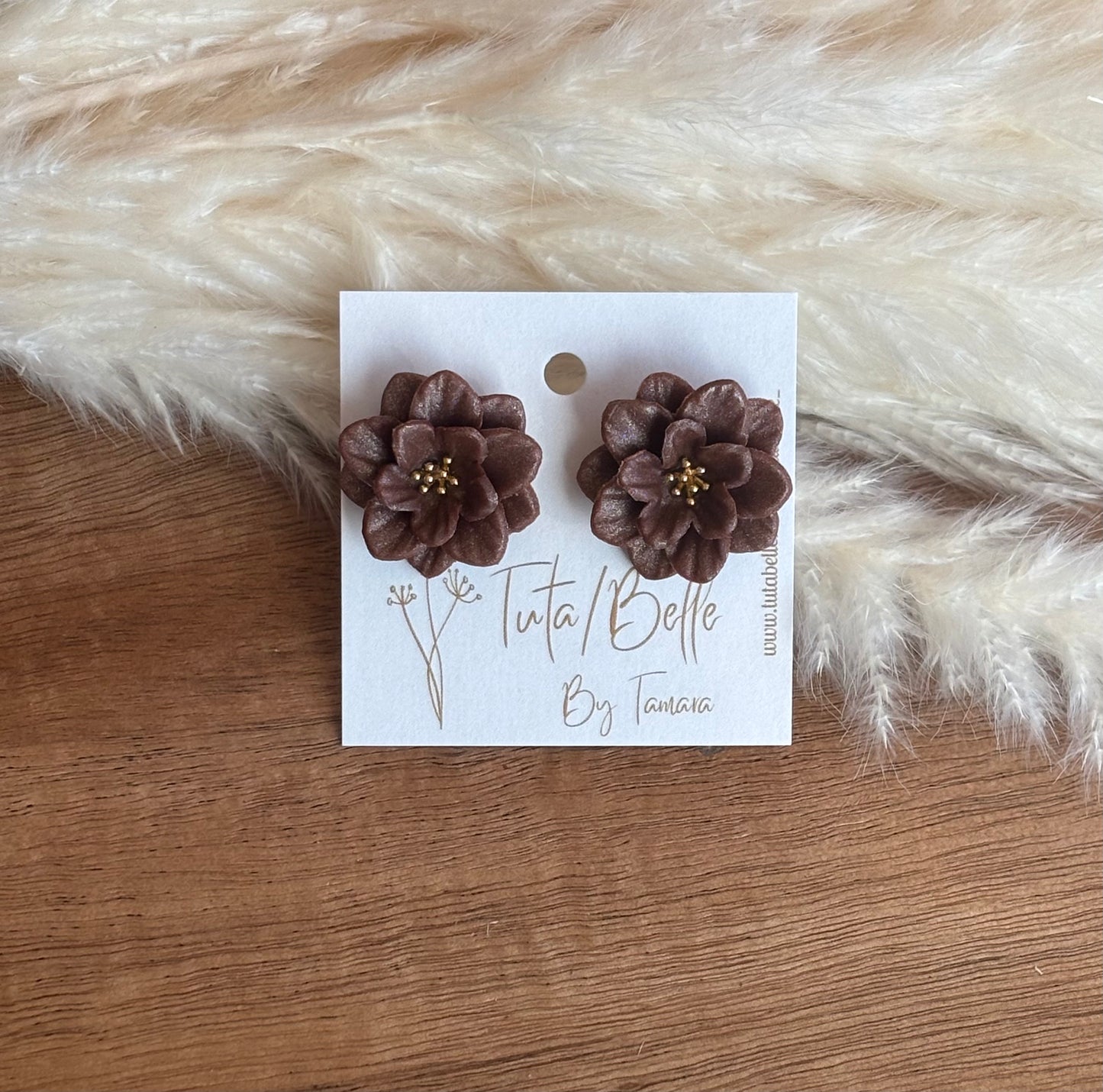 Tia stud light brown