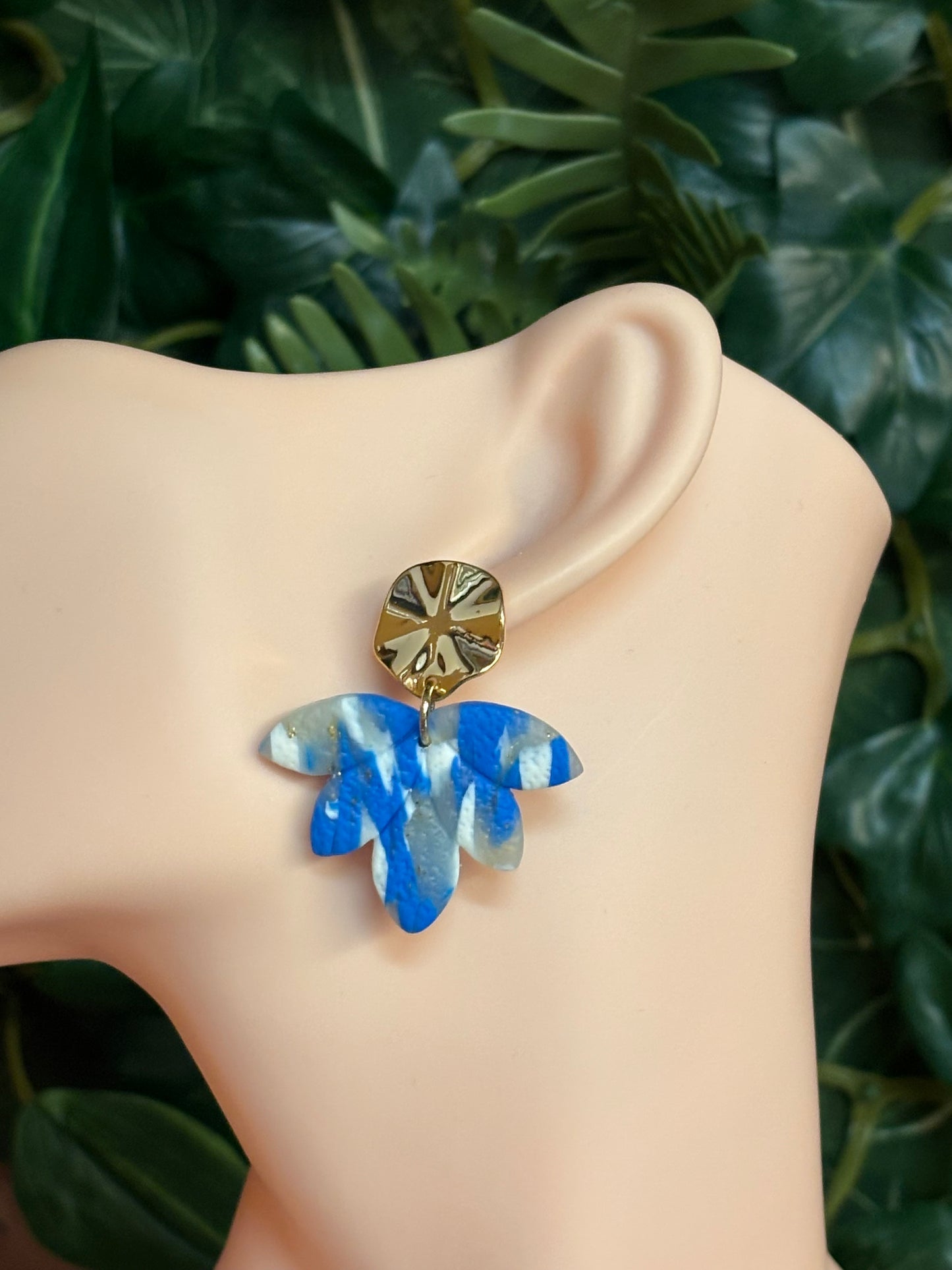 Gigi translucent/blue/white/gold