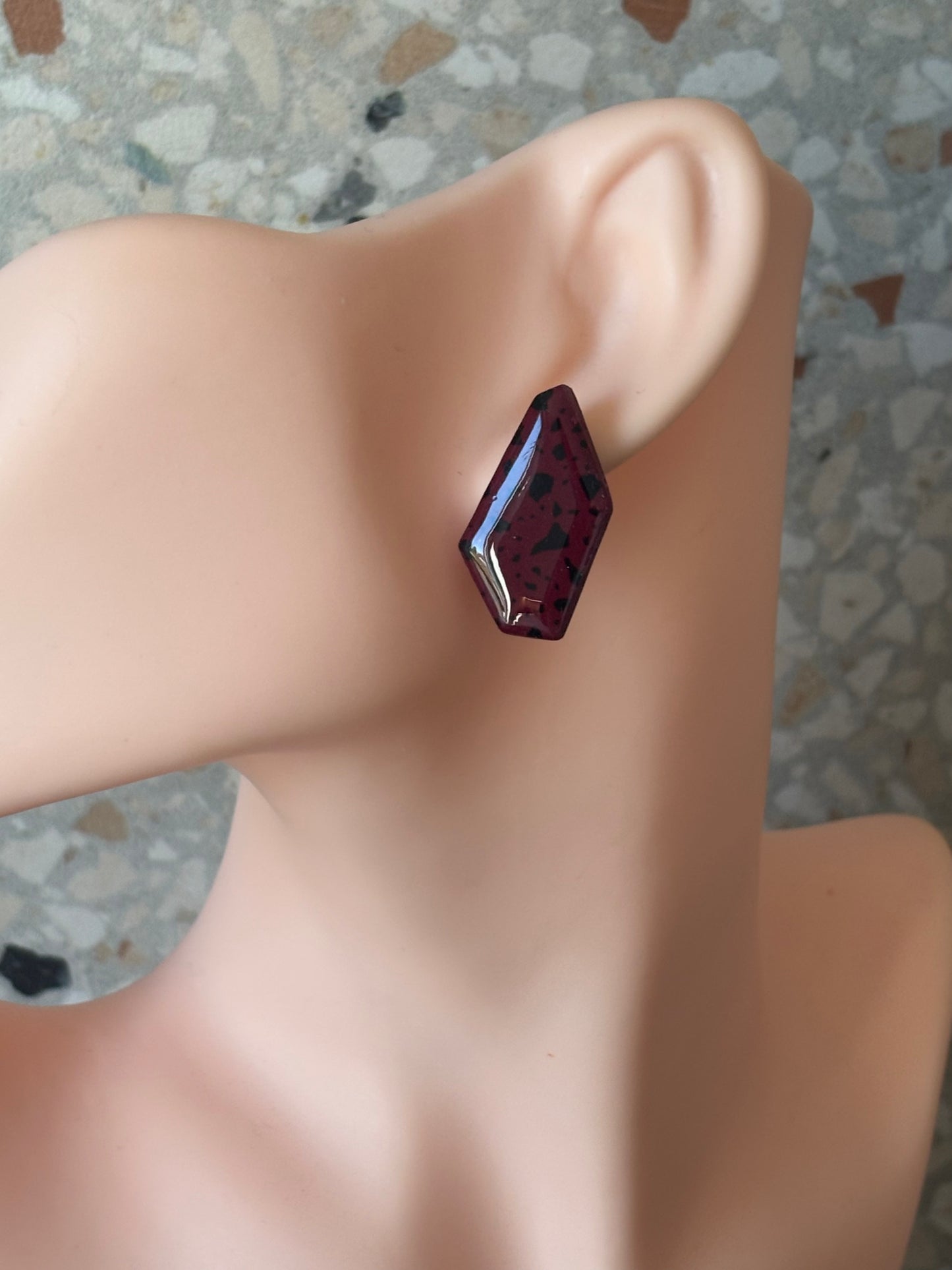 Charly stud Shiny burgundy/black #2