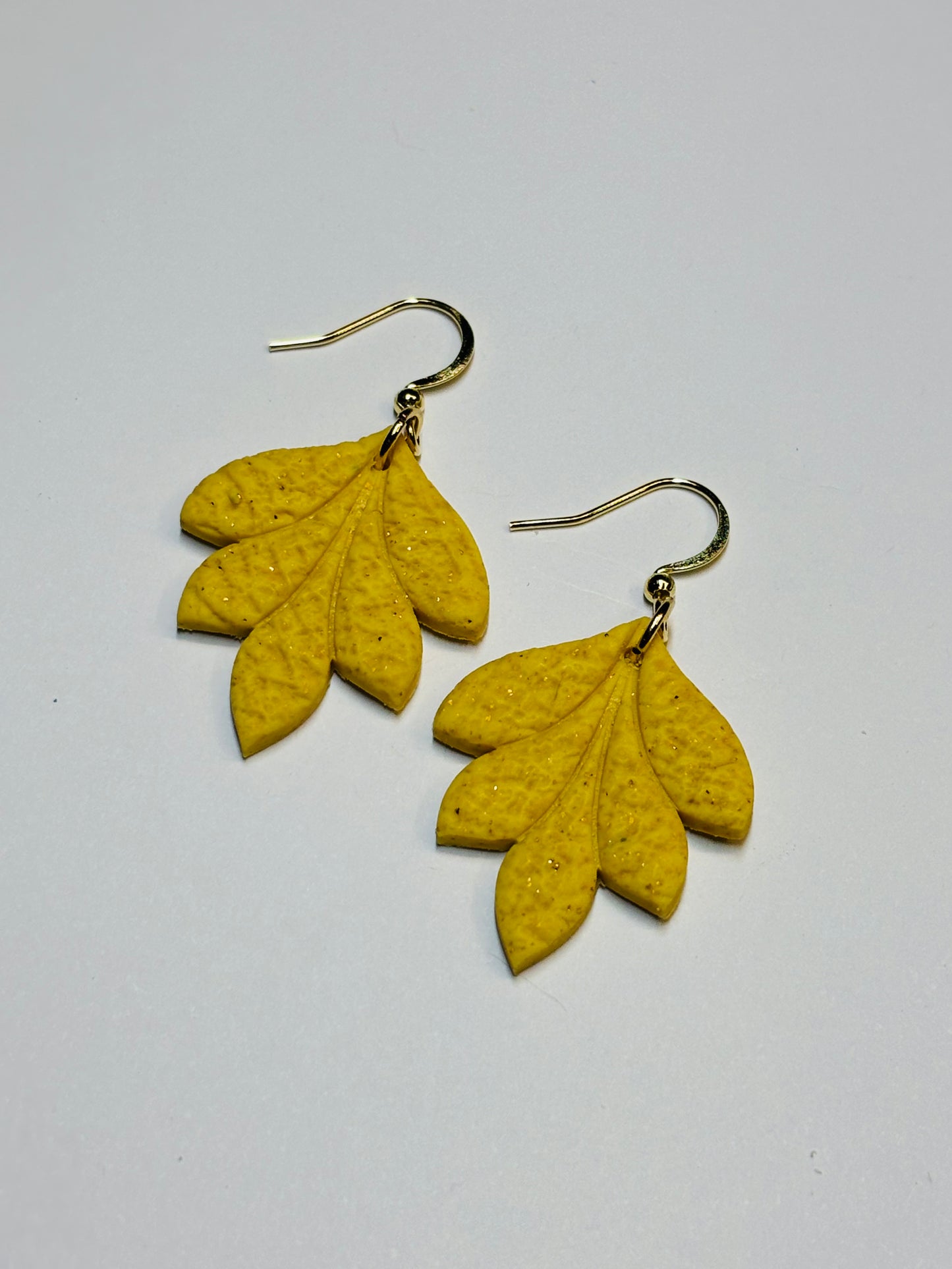 Leaf yellow/gold