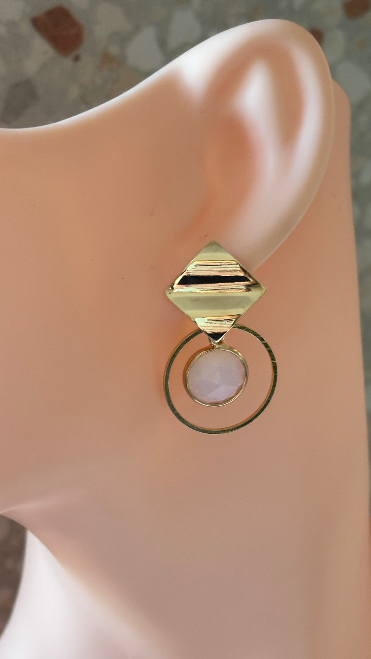 Haze gold/white stone