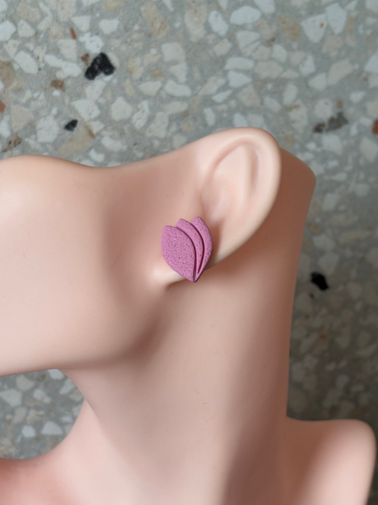 Tulip stud pink