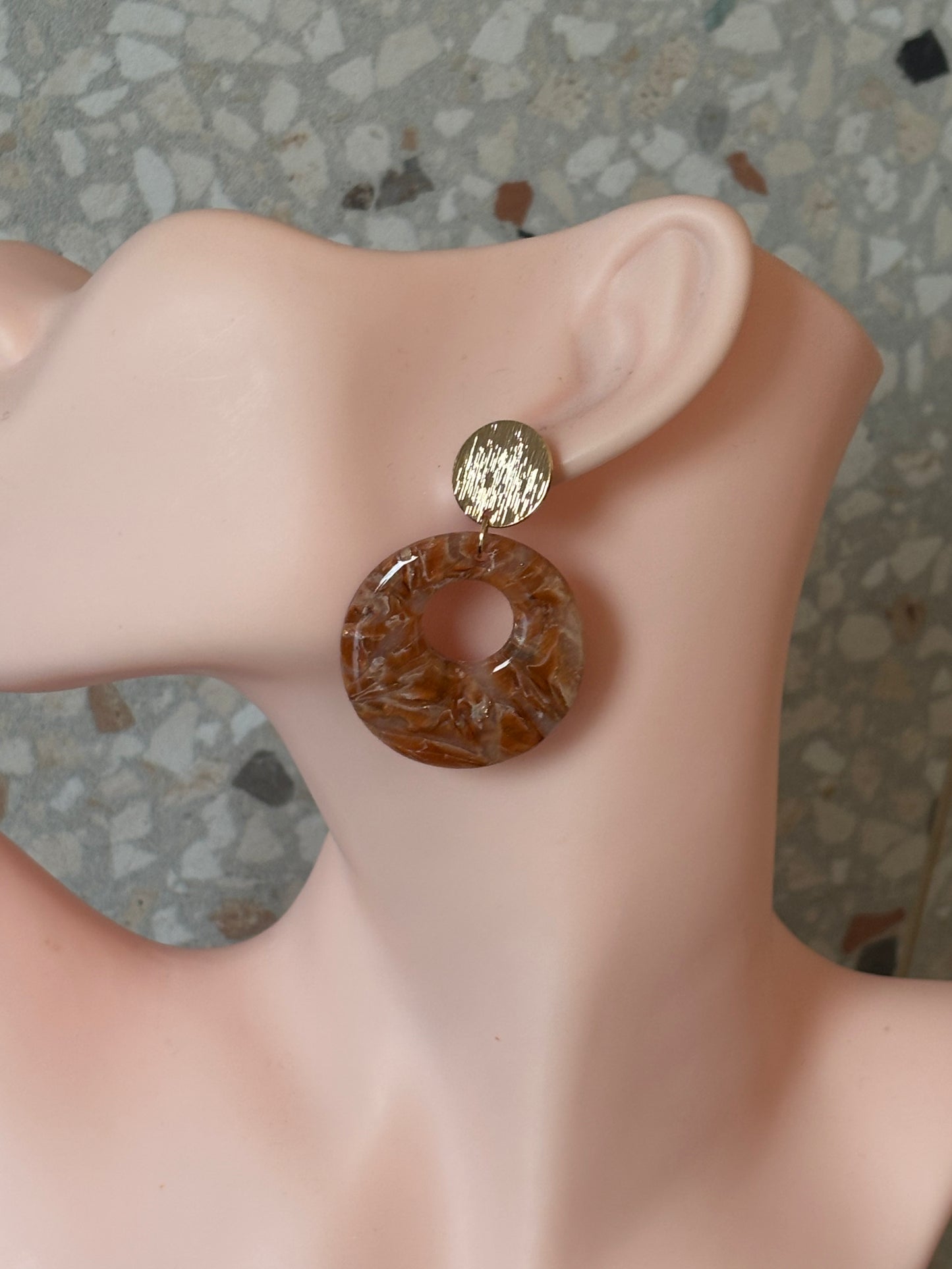 Amalia Shiny shades of brown/caramel