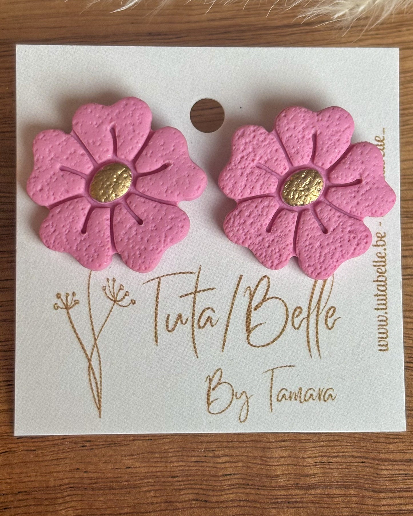 Flower stud