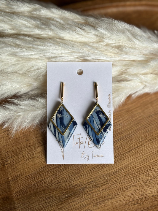 Elya Shiny shades of blue