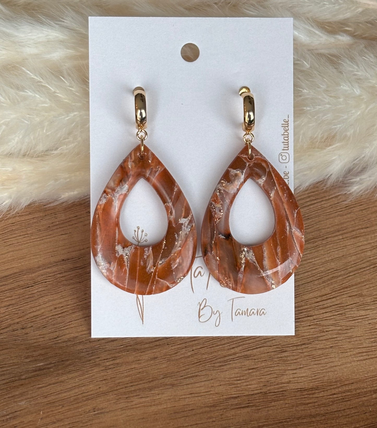 Alice Shiny shades of brown/caramel