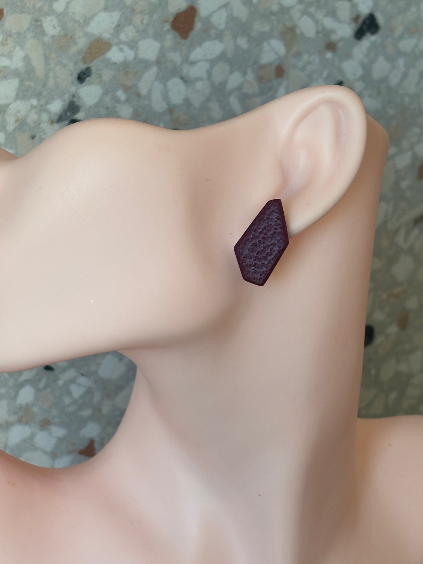 Charly little stud Burgundy