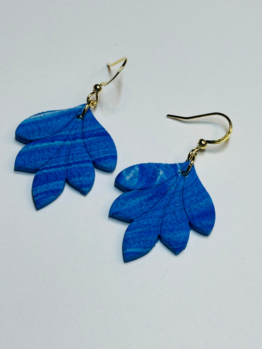 Leaf blue