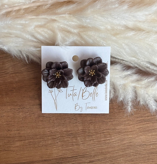 Tia stud dark brown