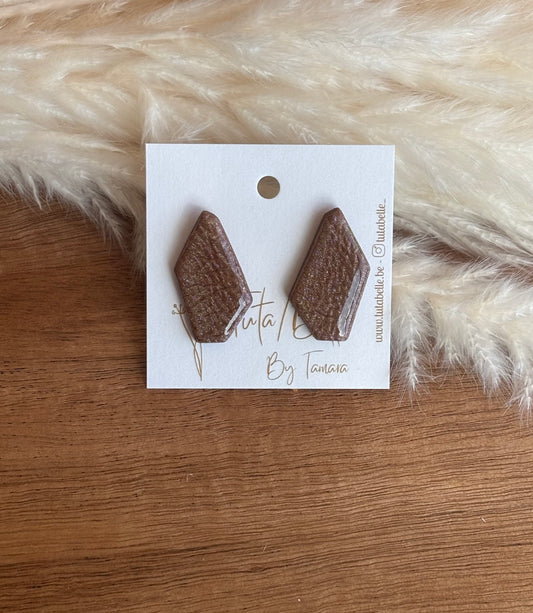 Charly stud shiny light brown