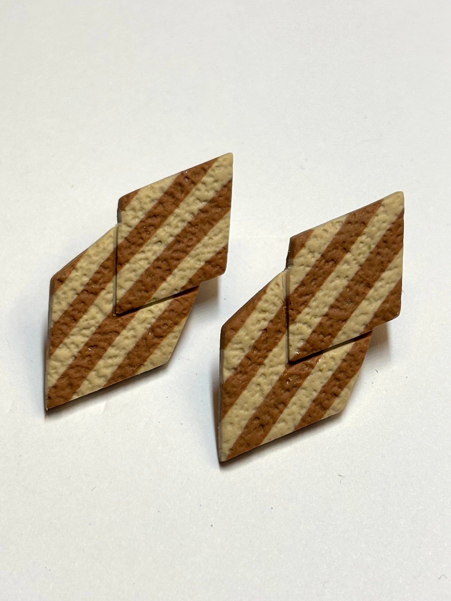 Mila caramel/beige stripes