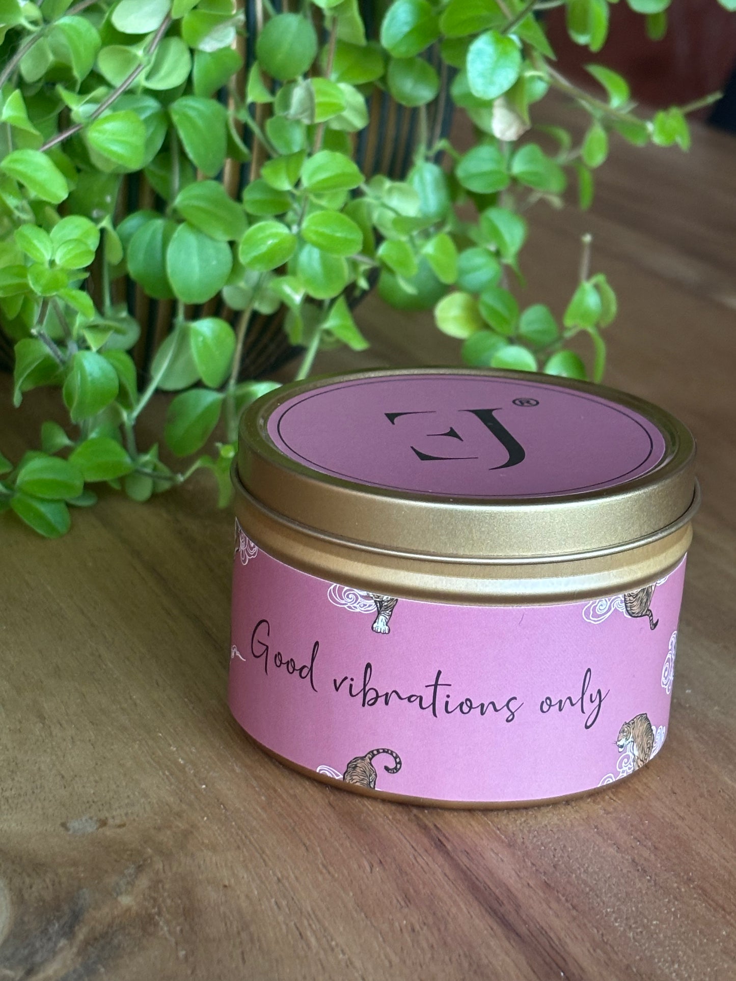 Quote kaars in gouden blik met kristallen - Good vibrations only
