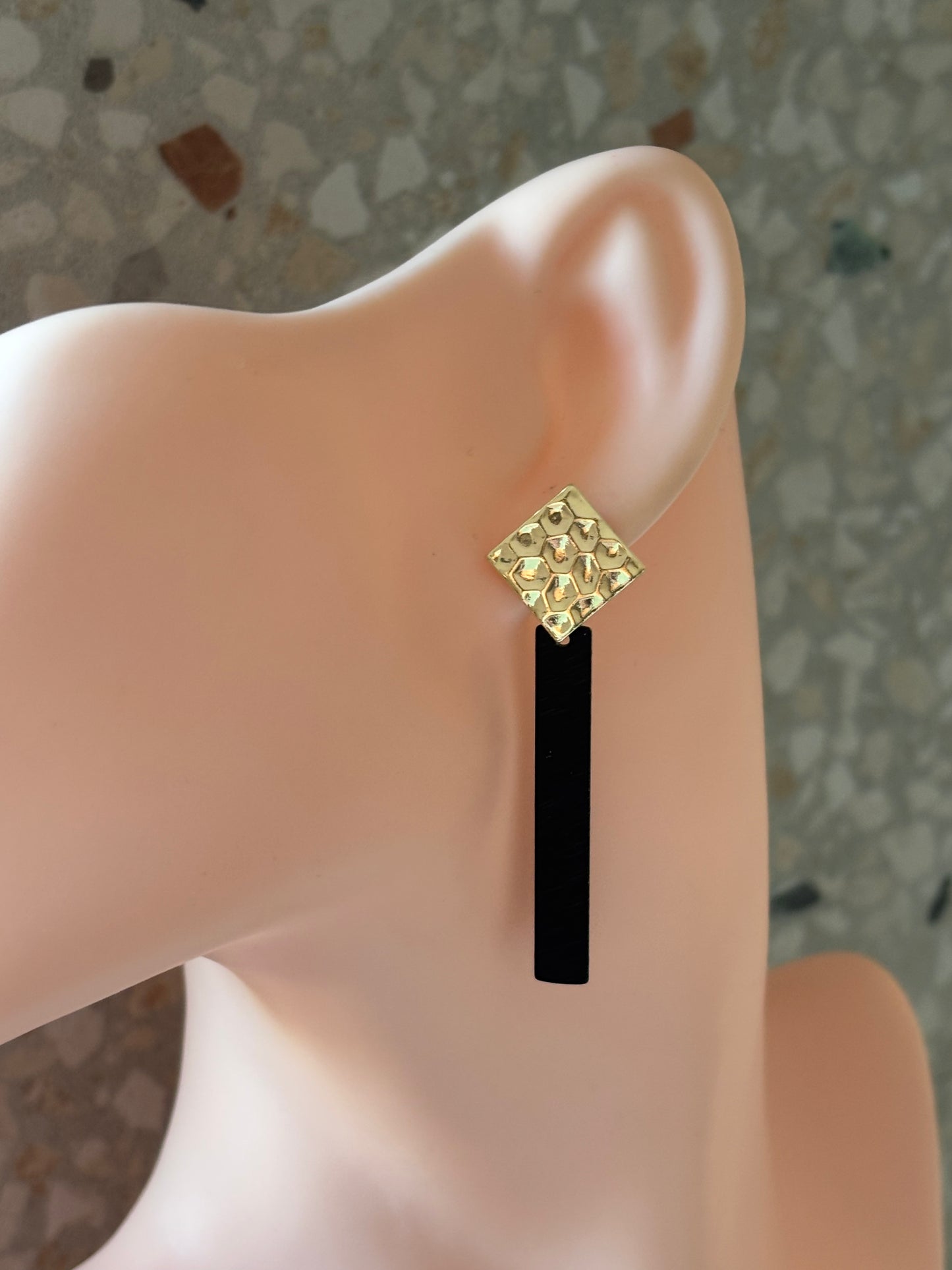 Lyra black/gold