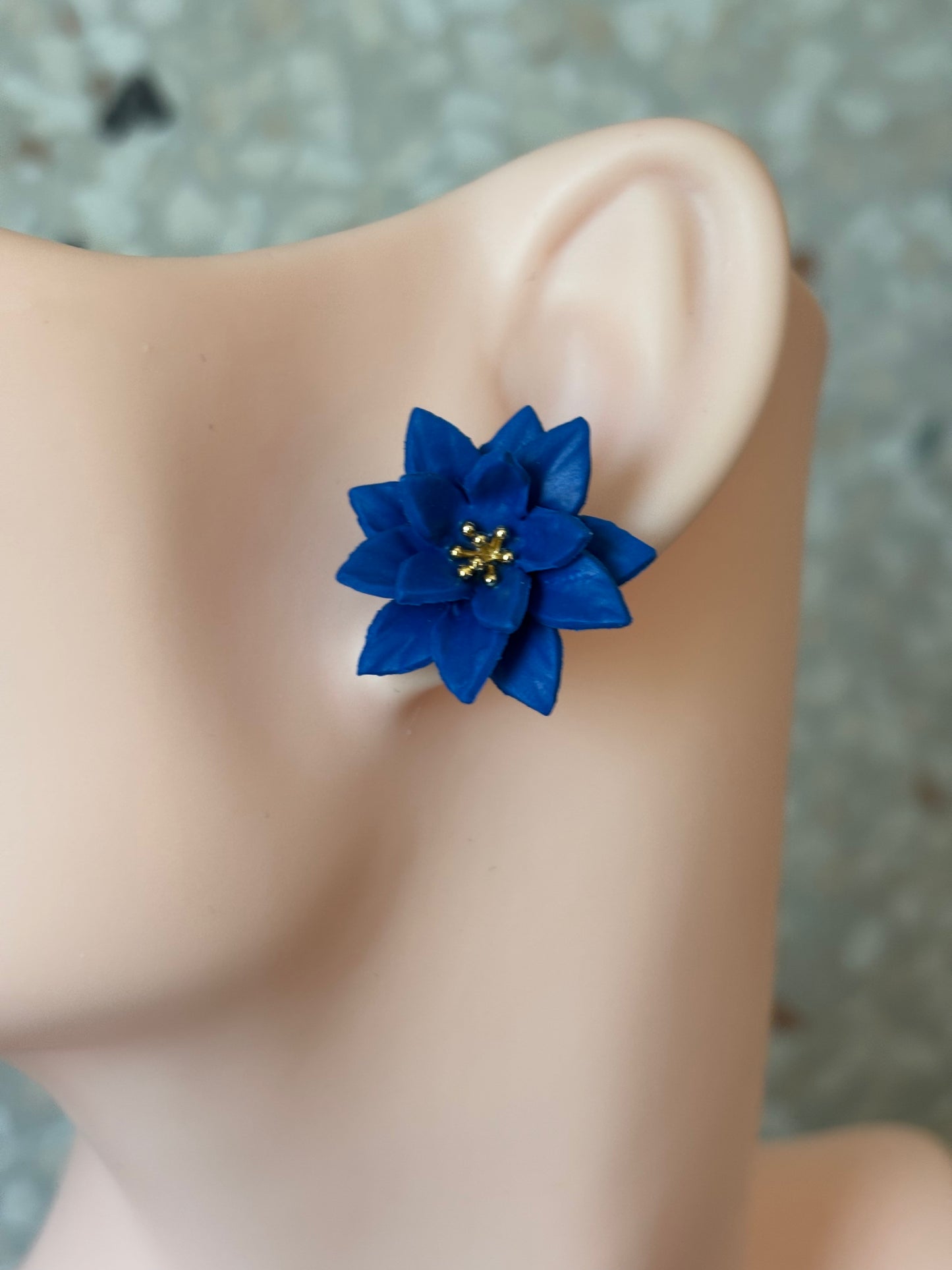 Flo stud cobalt blue