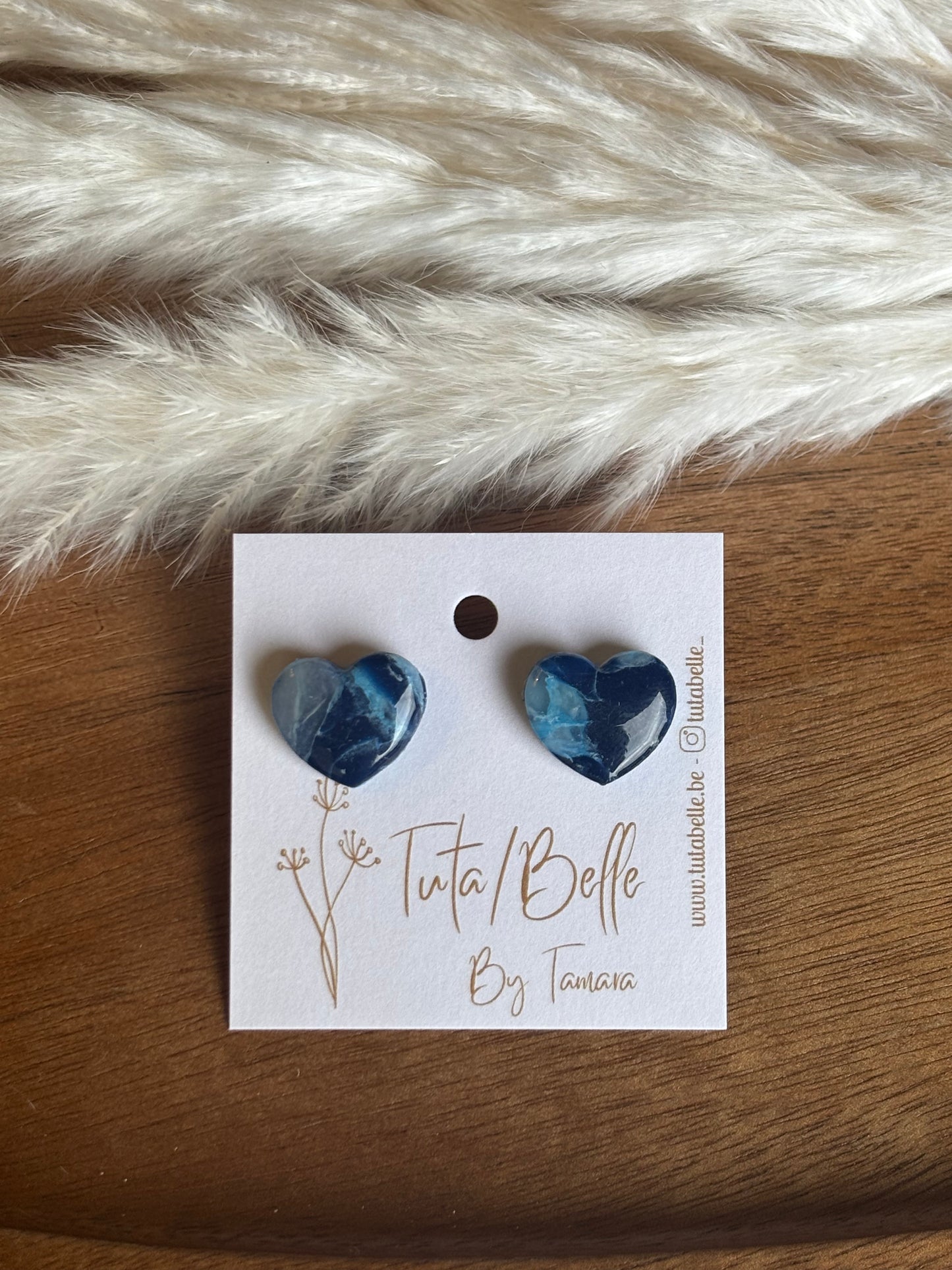 Shiny little heart blue